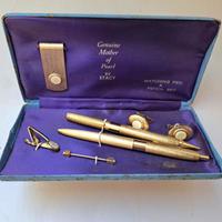 VINTAGE PENNE MOTHER OF PEARL BY STACY 1950