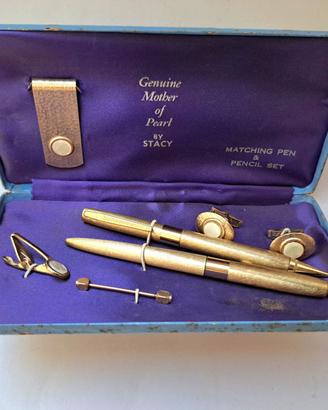 VINTAGE PENNE MOTHER OF PEARL BY STACY 1950