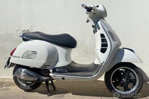 Ricambi vespa gts 300 super 2011 km 13.077 gtv 250