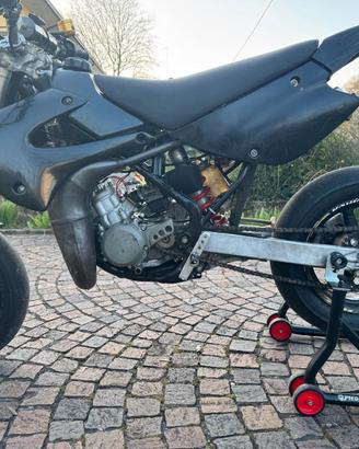 Kawasaki 85 con cilindro 100 pitbike motardino