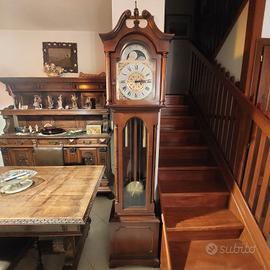 Orologio a pendola a colonna