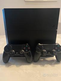 Playstation 4 861 GB + 2 joestick originali