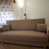  Divano letto 3 ponuovo (un mese di vita) per camb
