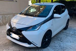 Toyota Aygo 1.0 - Doppio treno gomme + Blockshaft