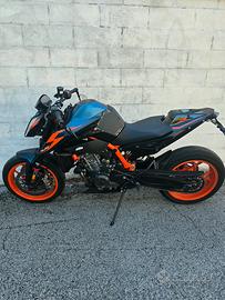 ktm 890 duke r 2023
