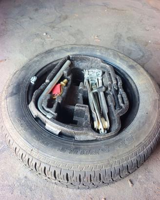 Ruota di scorta 15" AUDI completa di attrezzatura