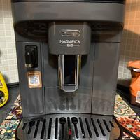 Macchina del caffe De Longhi Magnifica Evo