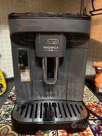 Macchina del caffe De Longhi Magnifica Evo