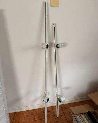 Faretti spotlight su binario bianco caldo