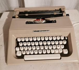 Macchina da scrivere Olivetti Lettera 25