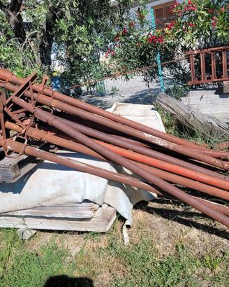 Cavalletti sfilabili da 2 metri allungabile a 4 mt