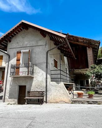 Casa a Sambuco