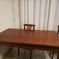 Tavolo allungabile con 4 sedie