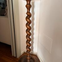 Colonna in legno