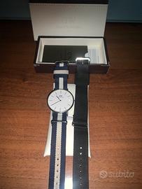 Orologio Daniel Wellington con cinturini originali