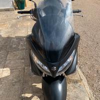 Suzuki Burgman Uh 200