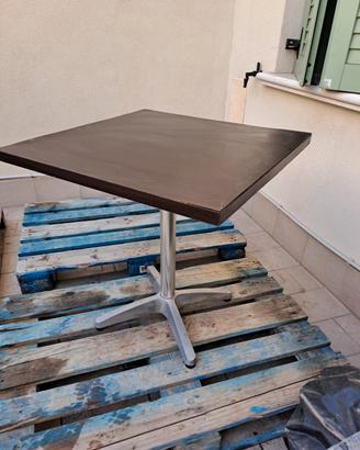 Tavolo bar bistrot quadrato in legno noce