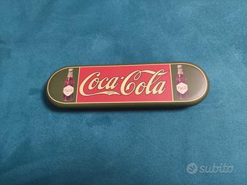 Astuccio vintage e penna della coca-cola