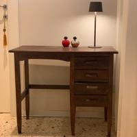 Piccolo scrittoio antico