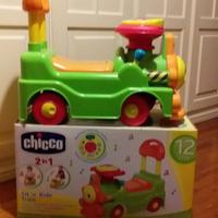 Trenino cavalcabile Chicco