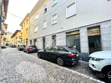 NEGOZIO A BORGOMANERO