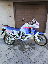 Honda Africa Twin 750 Rd 04