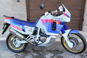 Honda Africa Twin 750 Rd 04