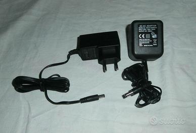 due alimentatori : 1 pz. 12V 800mA , 1 pz. 9V 1.0A