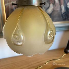 Lampada liberty con campanella tulipano