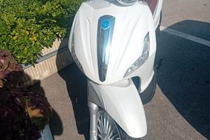 paggio beverly 300