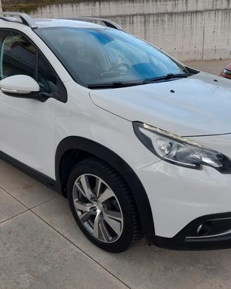 Peugeot 2008 BlueHDi 100cv Allure