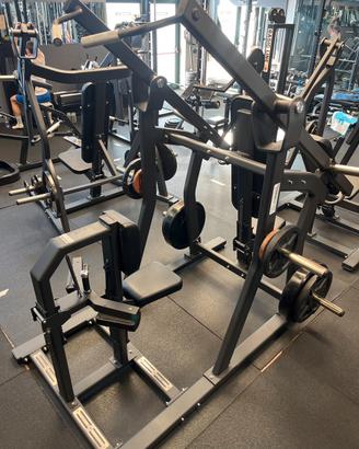 Lat pull down/Chest press