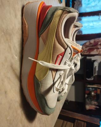 Scarpe Puma multicolor unisex .. articolo nuovo..