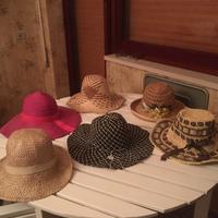 n. 6 CAPPELLI di PAGLIA ELEGANTI