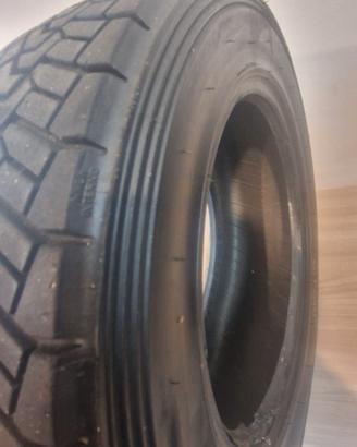  2 Pneumatici Pirelli Pzero da rally 