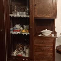 Credenza / Vetrina in legno massello restaurata