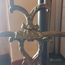 Portaombrelli vintage in bronzo/ottone decorato