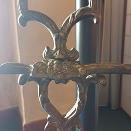 Portaombrelli vintage in bronzo/ottone decorato
