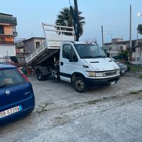 Daily 50  ribaltabile con gru