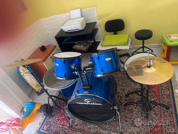 Batteria acustica poco usata