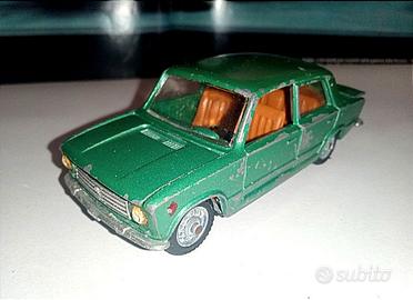 Mebetoys Fiat 124 berlina prima serie 1 43