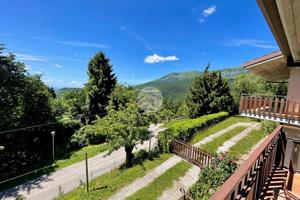 3 LOCALI A FERRARA DI MONTE BALDO