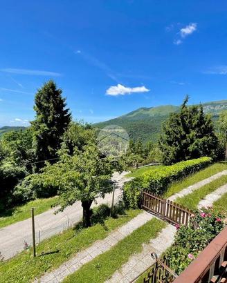 3 LOCALI A FERRARA DI MONTE BALDO