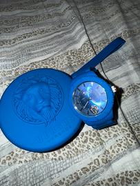 Orologio versus blu