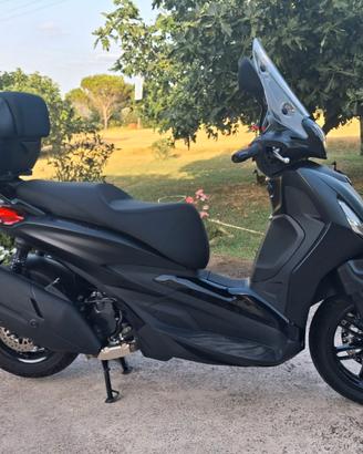 Piaggio Beverly 400 Deep black