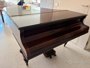 Pianoforte a coda marca Ant. Petrov