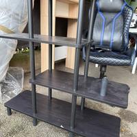 Scaffale/libreria asimmetrica a ripiani