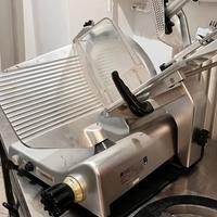 Affettatrice professionale Manconi Kolossal 300IB