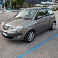 Lancia ypsilon 1.2 80 cv NEOPATENTATI