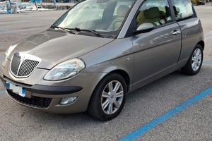 Lancia ypsilon 1.2 80 cv NEOPATENTATI